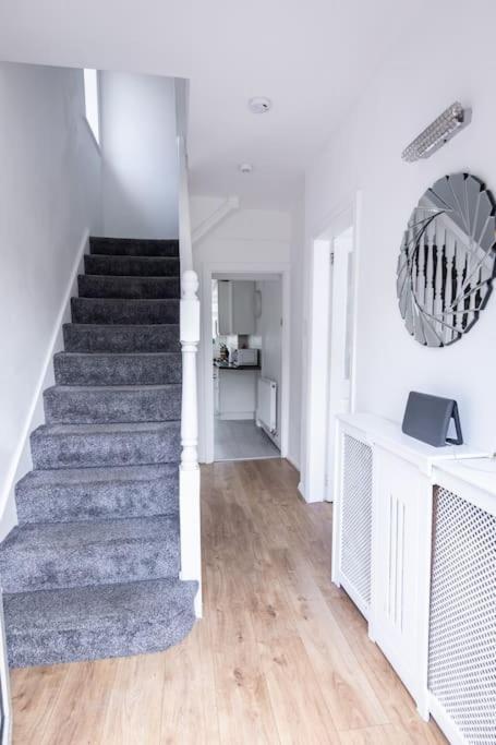 Windsor House 3 Bedrooms Sleeps 8 Manchester Exteriér fotografie