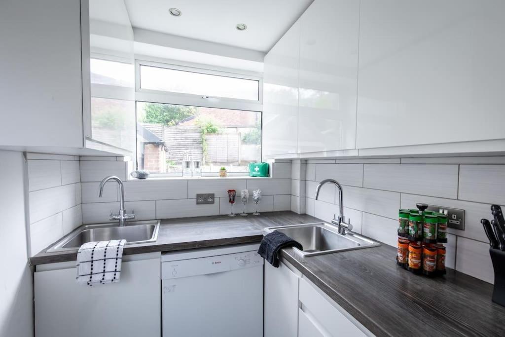 Windsor House 3 Bedrooms Sleeps 8 Manchester Exteriér fotografie