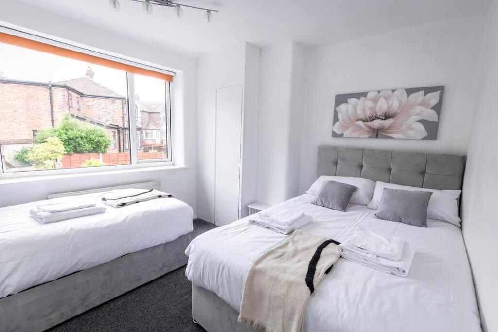 Windsor House 3 Bedrooms Sleeps 8 Manchester Exteriér fotografie