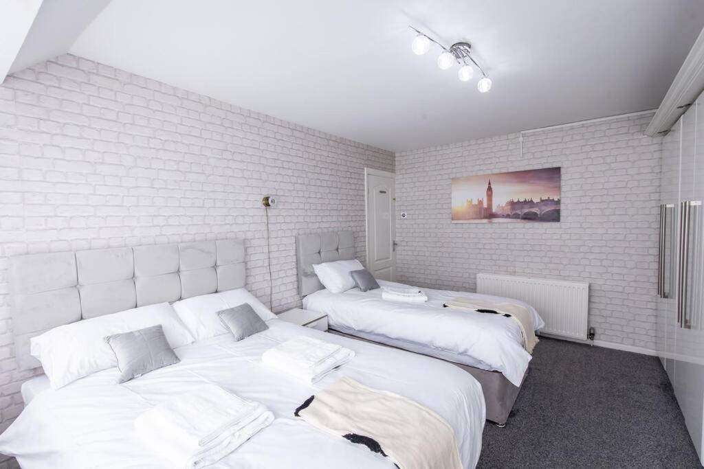 Windsor House 3 Bedrooms Sleeps 8 Manchester Exteriér fotografie